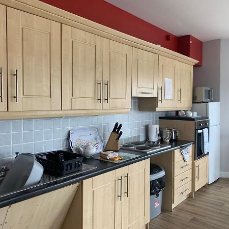 וואטרפורד Priory House, Student Accommodation, Manor Village Apartments, Cork Road, X91W427 מראה חיצוני תמונה
